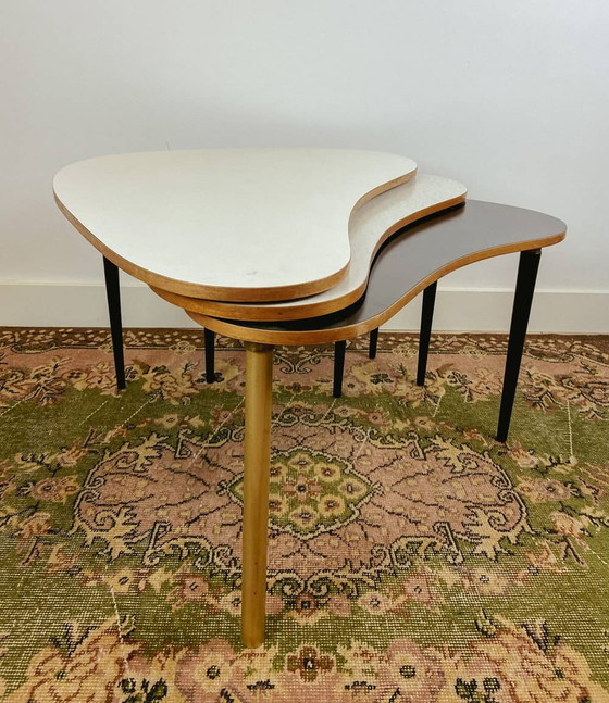 Image 1 of 3x Vintage waaiervormige nesting bijzettafel