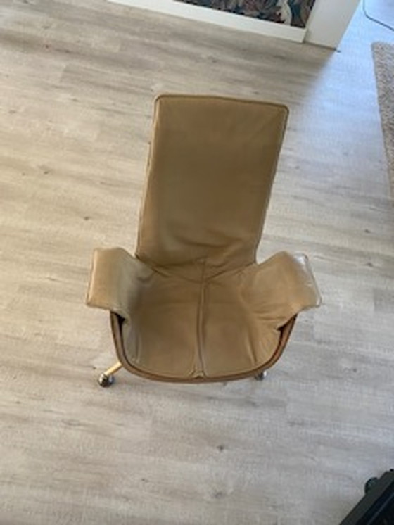 Image 1 of Jørgen Kastholm FK Preben Fabricius; Tulip Chair 3-poot met goud/messingkleur staal uit jaren 60