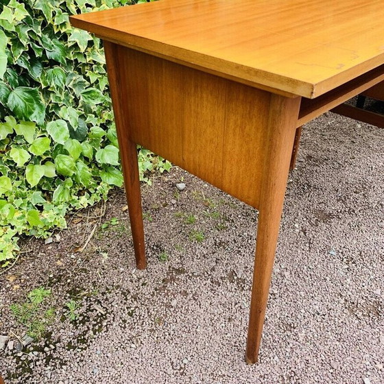 Image 1 of Vintage honingkleurig bureau met 2 laden