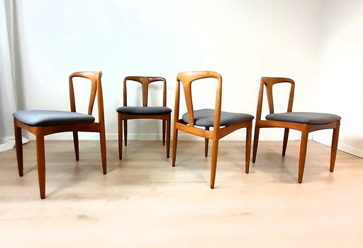 4 x Johannes Andersen eetkamerstoelen voor Uldum