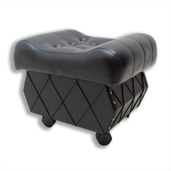 Image 1 of Vintage krukje van kunstleer met opbergruimte, Tsjecho-Slowakije 1980