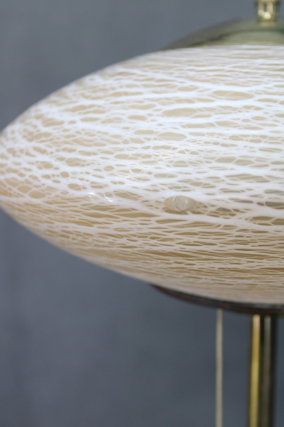 Image 1 of 1940S Gerestaureerde Messing Vloerlamp met Glazen Kap1940S Gerestaureerde Messing Vloerlamp met Glazen Kap