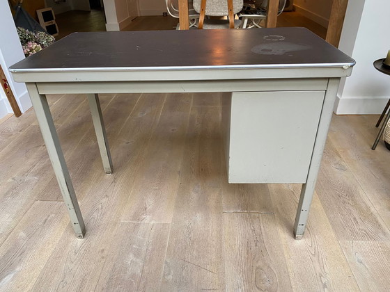 Image 1 of Ahrend Oda Vintage Bureau Met Stoel