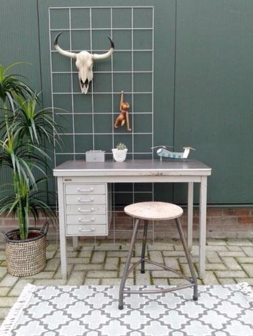 Ahrend Oda Vintage Bureau Met Stoel