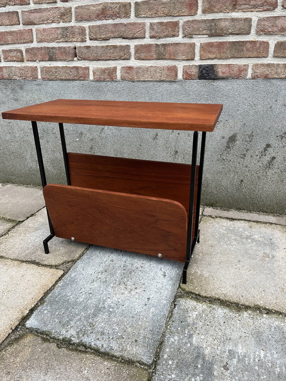 Image 1 of Mid Century Koffie Tafel Krantenbak