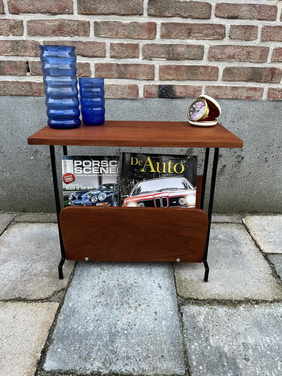 Image 1 of Mid Century Koffie Tafel Krantenbak