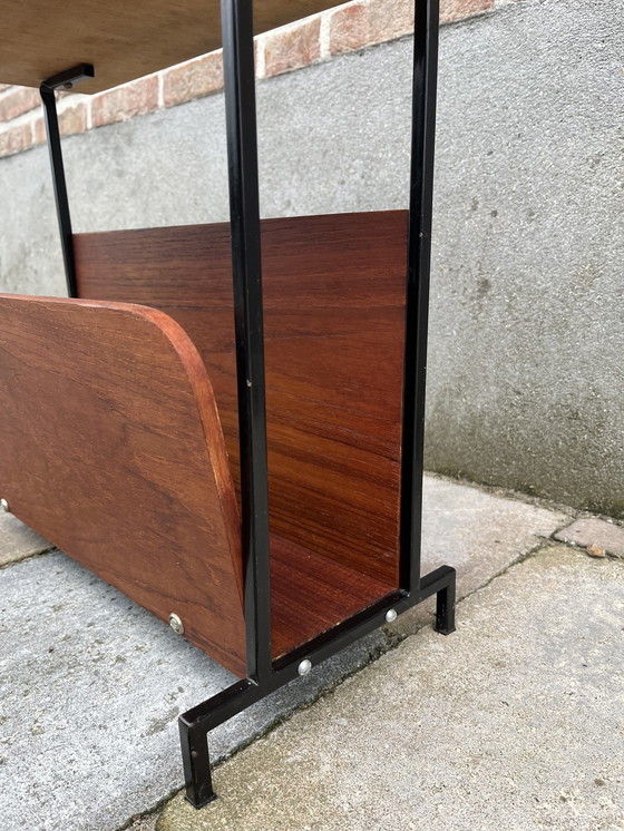 Image 1 of Mid Century Koffie Tafel Krantenbak