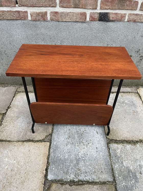 Image 1 of Mid Century Koffie Tafel Krantenbak