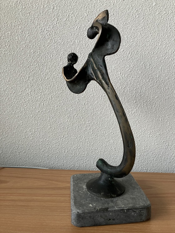 Image 1 of Modern Bronzen Beeld Moeder Met Kind.