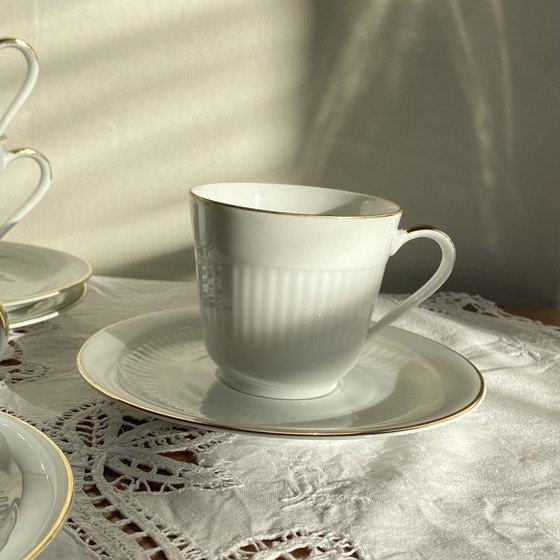 Image 1 of Set van 6 grote Johann Seltman Vohenstraus Bavaria porseleinen en gouden koffiekoppen