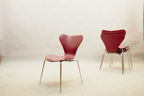 Image 1 of Mid Century 3107 stoelen van Arne Jacobsen voor Fritz Hansen, set van 4