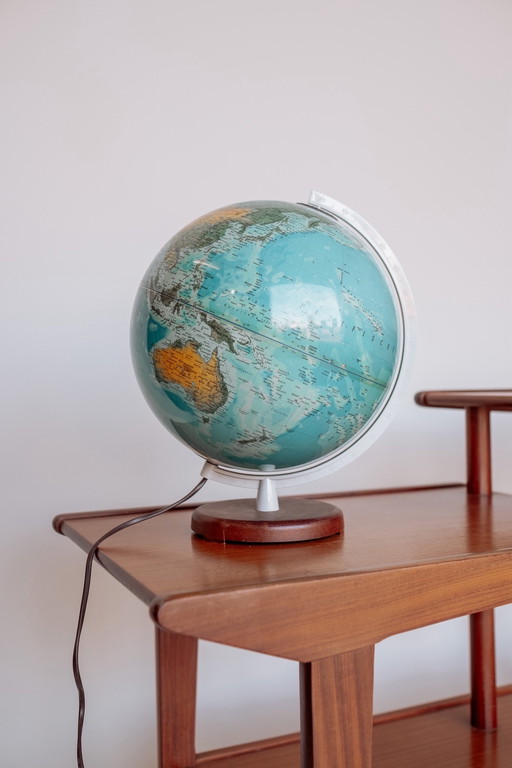 Vintage globe lamp