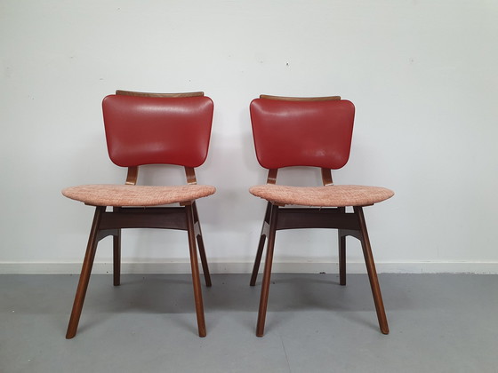 Image 1 of Vintage stoelen (2). Deense stijl Mid-Century rood/roze.