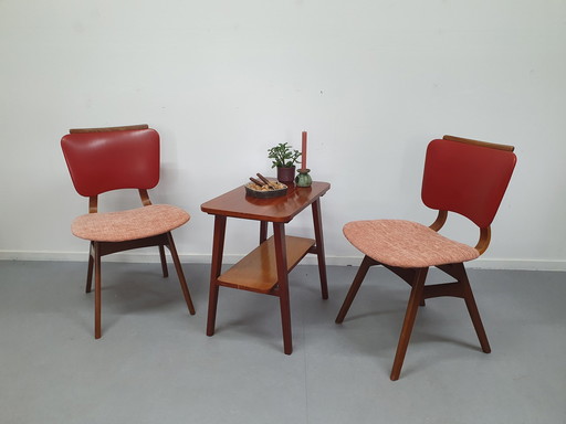 Vintage stoelen (2). Deense stijl Mid-Century rood/roze.