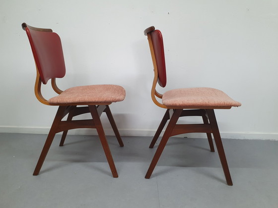 Image 1 of Vintage stoelen (2). Deense stijl Mid-Century rood/roze.