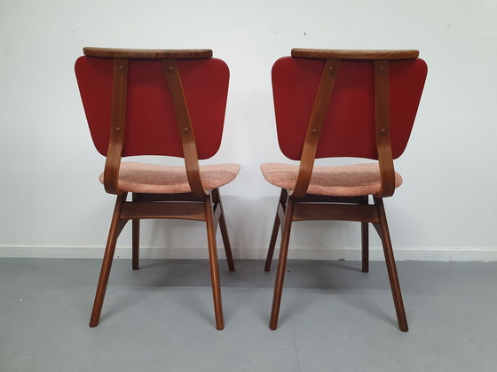 Image 1 of Vintage stoelen (2). Deense stijl Mid-Century rood/roze.