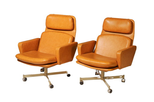 Vintage lounge stoelen van Kovona | Tsjecho-Slowakije, 1970