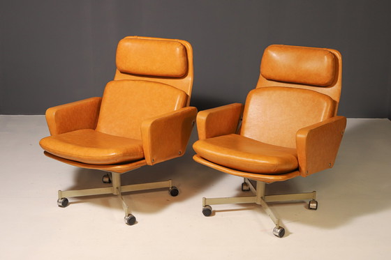 Image 1 of Vintage lounge stoelen van Kovona | Tsjecho-Slowakije, 1970