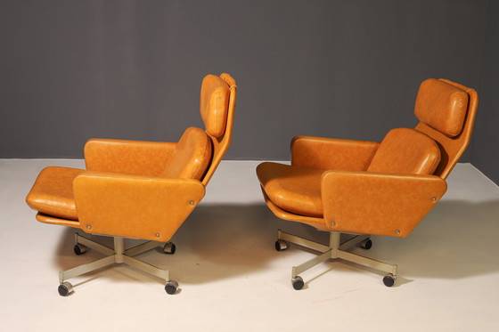 Image 1 of Vintage lounge stoelen van Kovona | Tsjecho-Slowakije, 1970