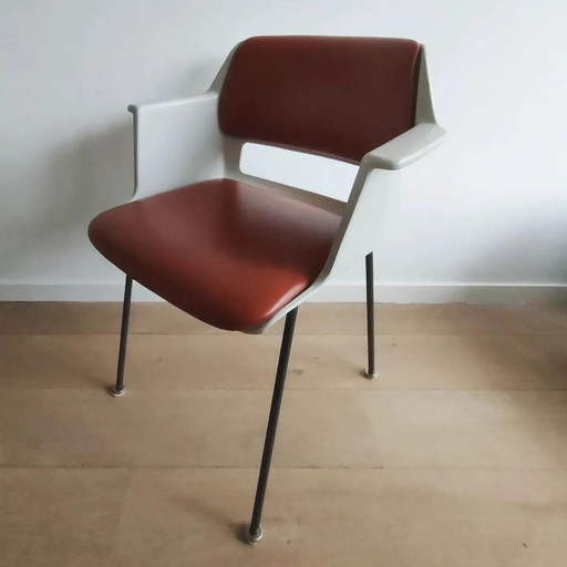 André Cordemeyer 2225 Stoel Rode Skai Vintage Stoel Chair