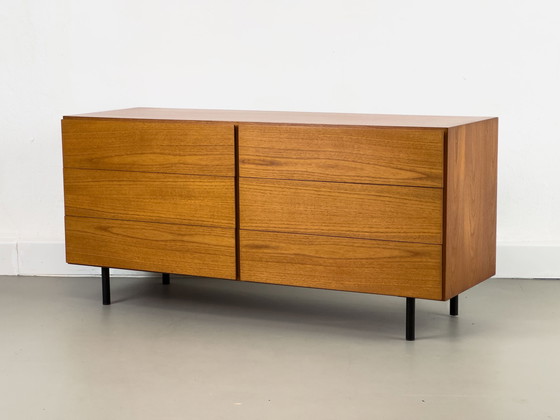 Image 1 of Laag teak dressoir met laden 1970S