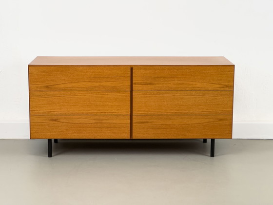 Image 1 of Laag teak dressoir met laden 1970S