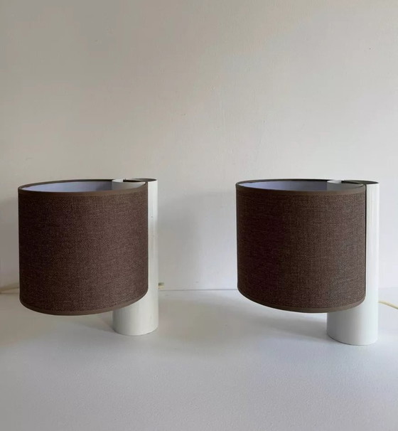 Image 1 of 2X Vintage tafellamp, wit en bruin, "Fluette" van Gramigna