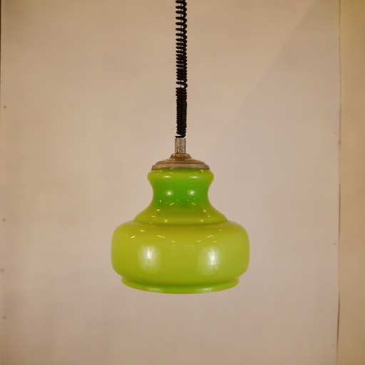 Vintage appelgroene opaline hanglamp uit de jaren 70