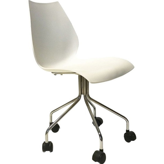 Image 1 of Vintage stoel op wielen door Vico Magistretti voor Kartell Maui Swivel