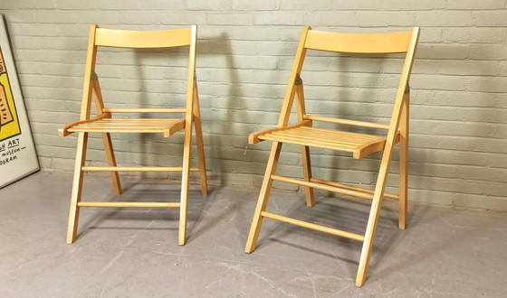 Image 1 of 2 x vintage houten klapstoelen