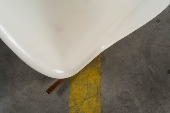 Image 1 of Charles & Ray Eames - Herman Miller RAR schommelstoel