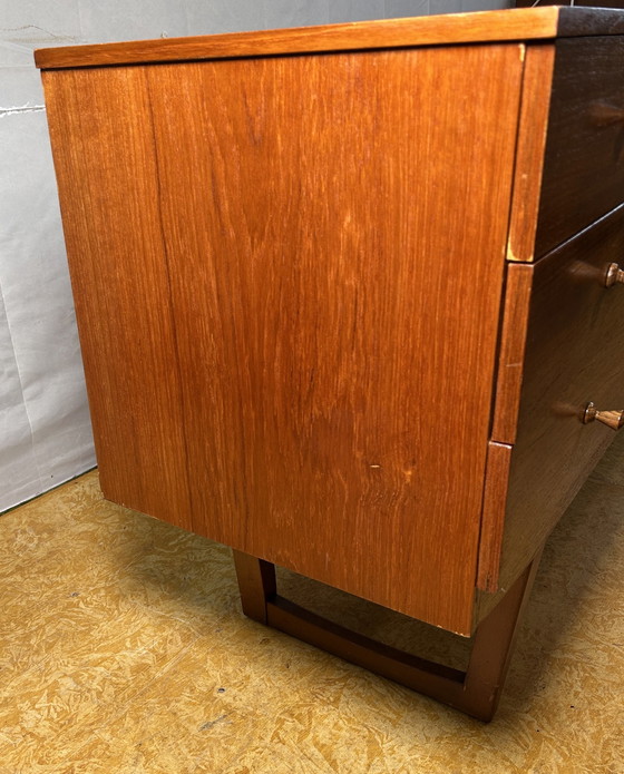 Image 1 of Mid-Century Retro Vintage Teak Dressoir Door Beautility 1960S Dit prachtige Mid Century Teak Dressoir Door Beautility Furniture