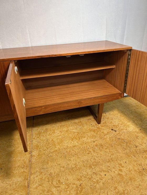 Image 1 of Mid-Century Retro Vintage Teak Dressoir Door Beautility 1960S Dit prachtige Mid Century Teak Dressoir Door Beautility Furniture
