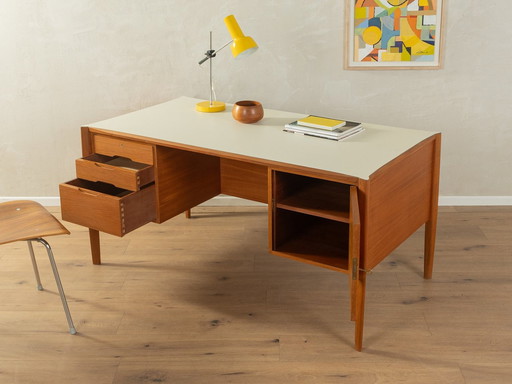  Bureau 1960S, Wilhelm Renz