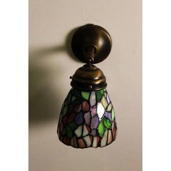 Image 1 of Vintage Tiffany wandlamp in gebrandschilderd glas en tin