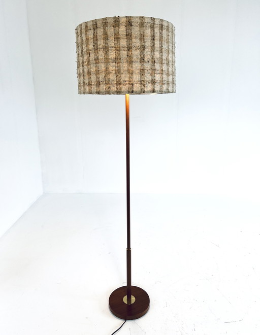 Temde lamp + boekenkast