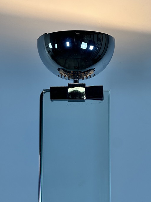 Design vloerlamp van glas en chroom uit 1980