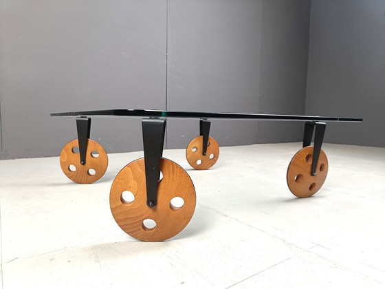 Image 1 of Salontafel 'Tavolo Con Ruote' van Gae Aulenti, 1965