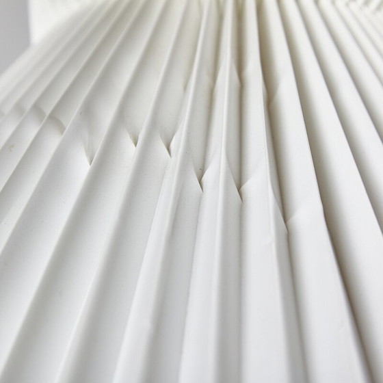 Image 1 of Vintage model 1-27 hanglamp in kunststof plaat van Tage Klint voor Le Klint, 1940