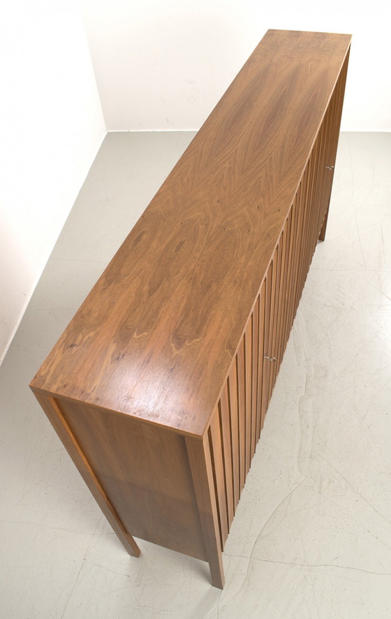 Image 1 of Leo Bub Dressoir