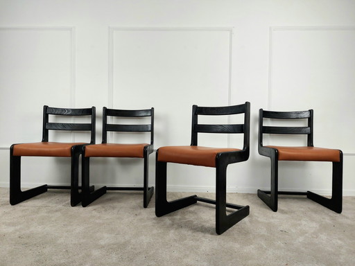 4x Casala Cantilever stoelen