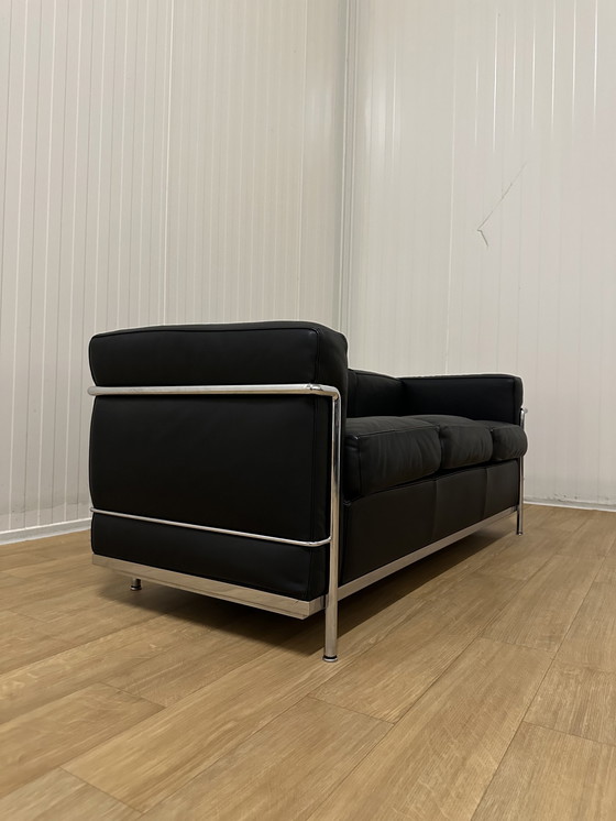 Image 1 of Cassina Lc2 Le Corbusier 3-Zitsbank