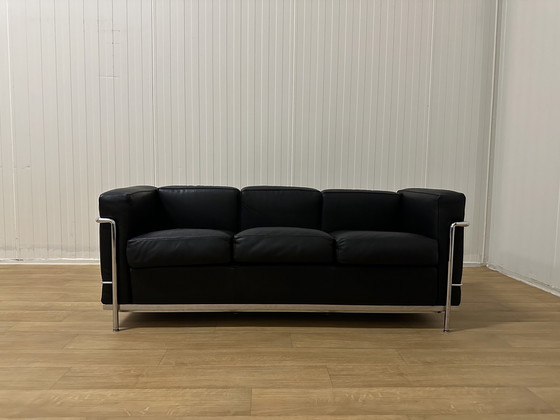 Image 1 of Cassina Lc2 Le Corbusier 3-Zitsbank