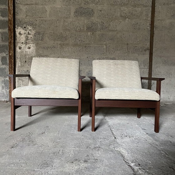 Image 1 of Paar vintage Scandinavische fauteuils in teakhout en beige stof