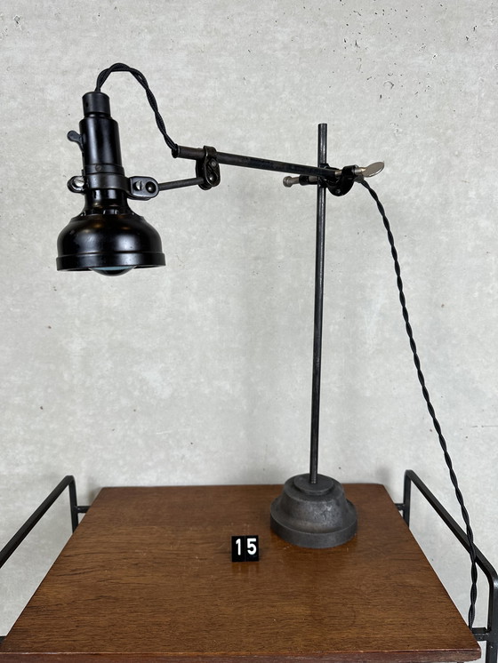 Image 1 of 20x industriële Singer lampen - bakeliet