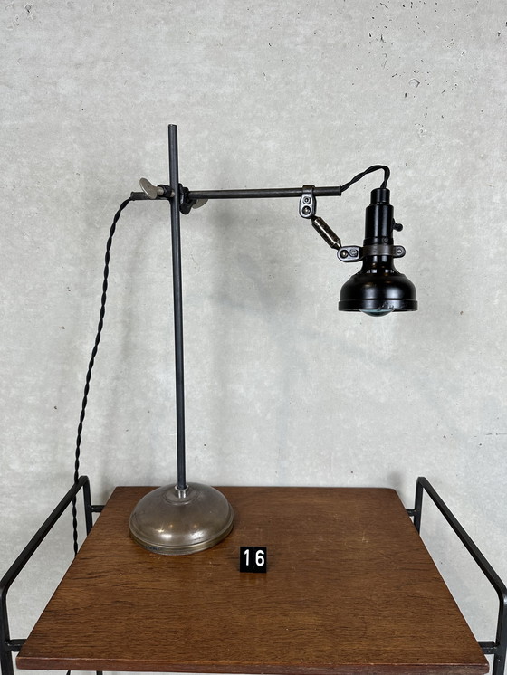 Image 1 of 20x industriële Singer lampen - bakeliet