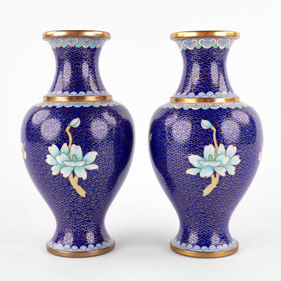 Image 1 of 2x Cloisonné bronzen vazen