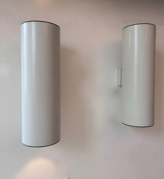 Image 1 of 2X Vintage cilindervormige wandlamp, mat wit metaal, Duitsland Erco 1976