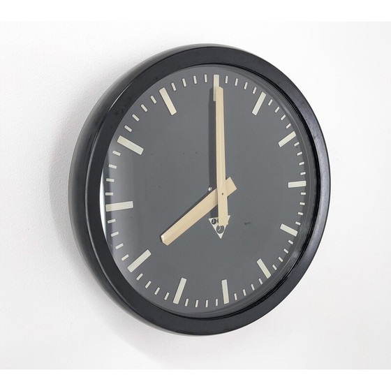 Image 1 of Vintage plastic en glazen wandklok van Pragotron, Tsjecho-Slowakije 1990