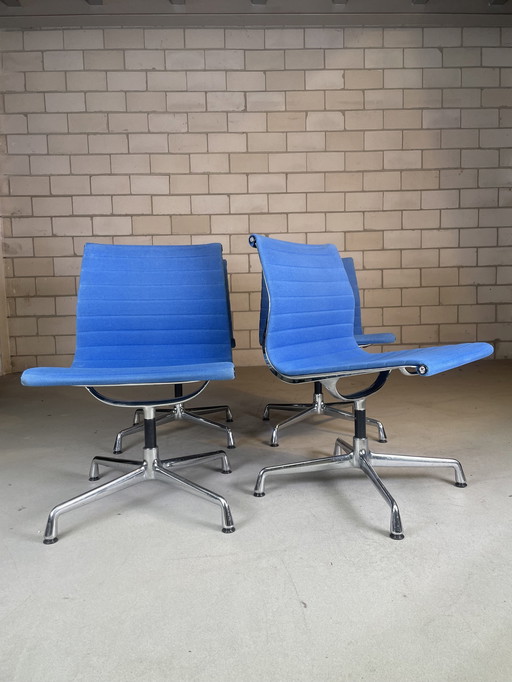 4X Vitra Eames Ea105 Blauw